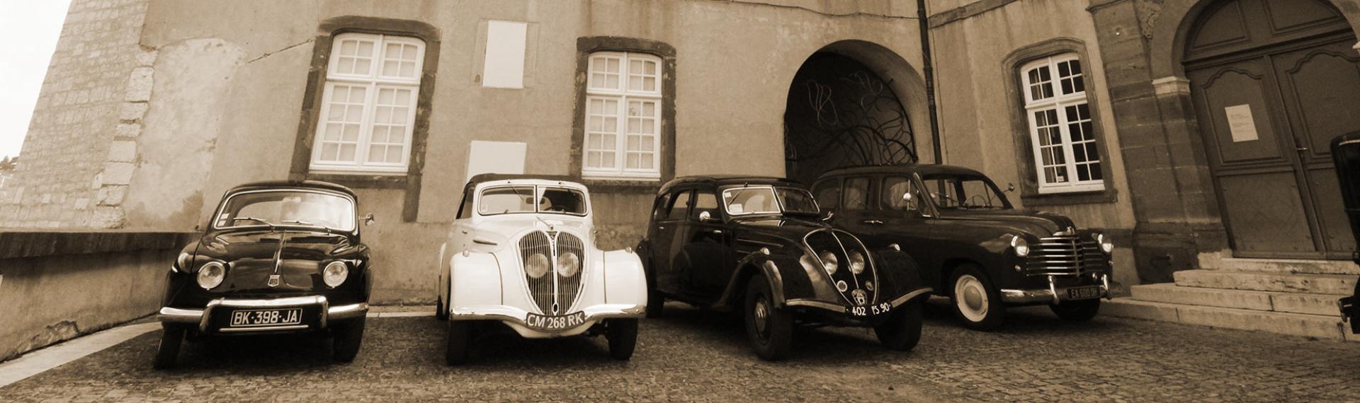 En balade à bord d'une voiture ancienne ! ©Pays de Montbéliard Tourisme