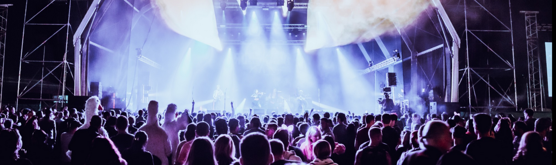 Scène de concert au Bocksons festi'Val