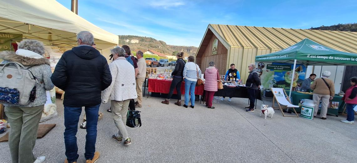 Marché Artisanal et Gourmand  © La Maison du Comté 