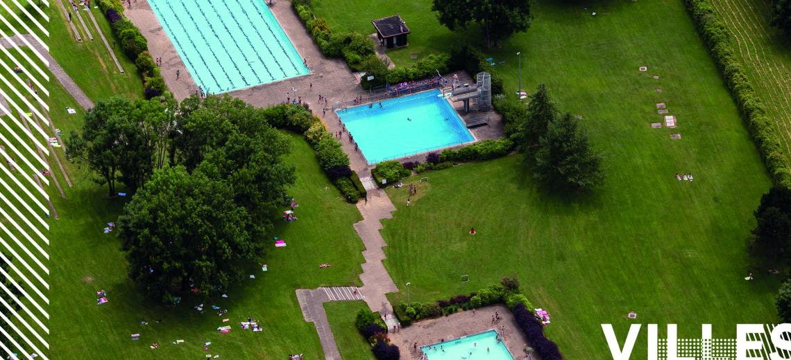 La piscine de plein air © Mona +