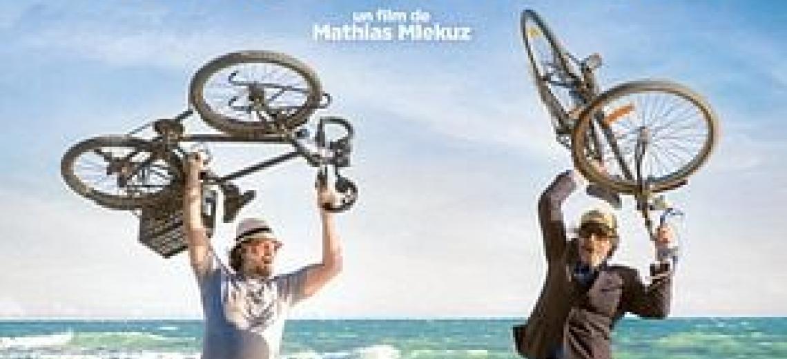 Projection en plein air du film A BICYCLETTE © Mona +
