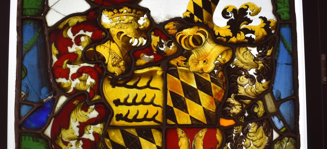 Atelier des vacances   « Lumière sur le verre » © Vitrail aux armes de Christophe de Wurtemberg, 1554 Verre coloré, plomb, étain, peinture Collections musées de Montbéliard  J. Varlet (détail)