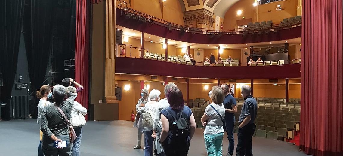 Visite de l’hôtel de Ville et du Théâtre © Mona +