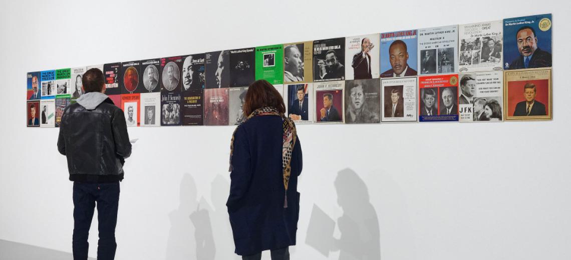Sharon Hayes, An Ear to the Sounds of Our History (MLK/JFK), 2011, Collection Fr © Blaise Adilon 19Crac