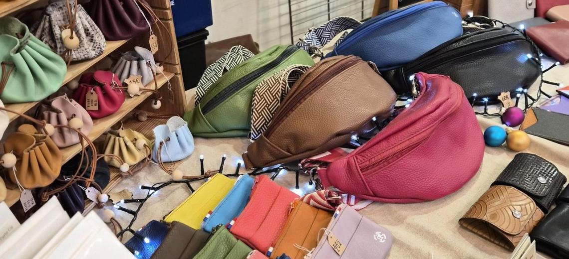 Mercredi découverte : Tout cuir Tout main © Mona +