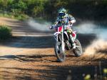 View of a riding motorcyclist at a motocross race in Chisinau, Moldova © Freepik