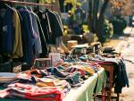 scene-with-miscellaneous-items-being-sold-yard-sale-bargains ©  Magnific 