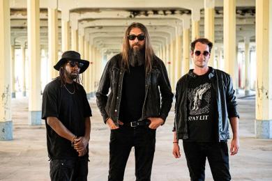 Vendredi musique : Deadly shakes © Mona +