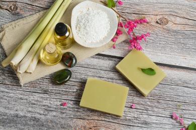 Savon Vertueux - Gentiane et Plantain © Libre de droits - Pixabay