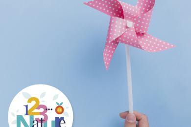 Fabrication de moulin à vent © Mona +