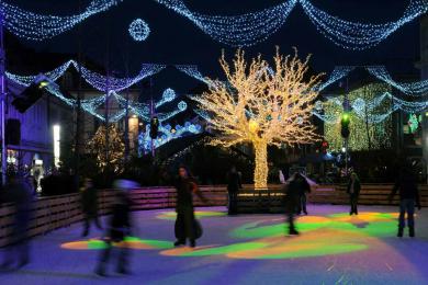 PATINOIRE DU MARCHÉ DE NOËL : HORAIRES ET PROGRAMME D'ANIMATIONS_1 © Ville de Montbéliard