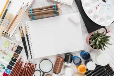 view-decoration-with-paint © freepik