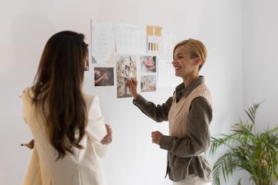 medium-shot-women-working-as-wedding-planners medium-shot-women-working-as-wedding-planners